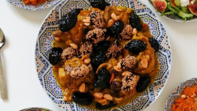 الطبق مغربي اللحم بالبرقوق